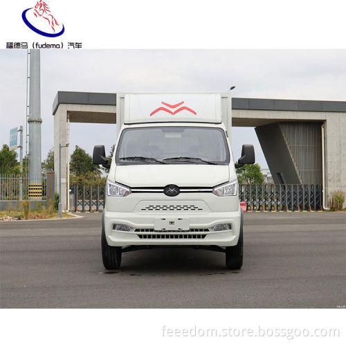 China Produces New Energy Gio Handsomeship Pure Electric Van  Lithium Iron Phosphate Battery